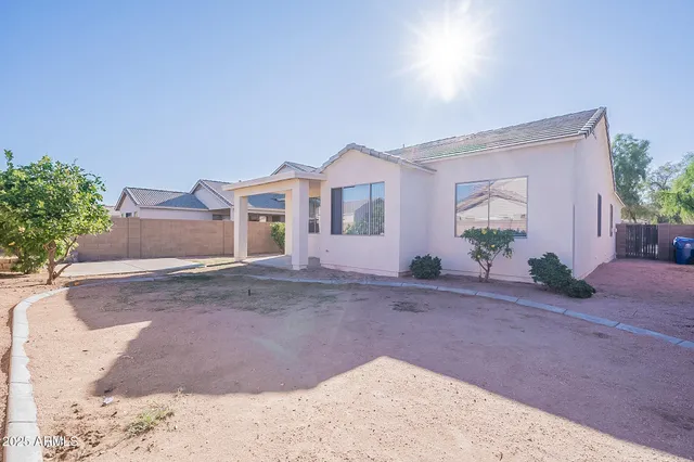 $2,095 | 12614 West Earll Drive, Avondale, AZ 85392
