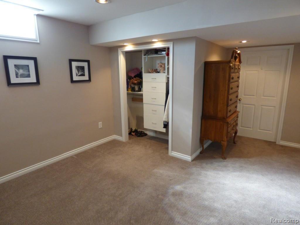 401 Palms Road Columbus, MI 48063 - Photo 49 of 59 P1010879.jpg