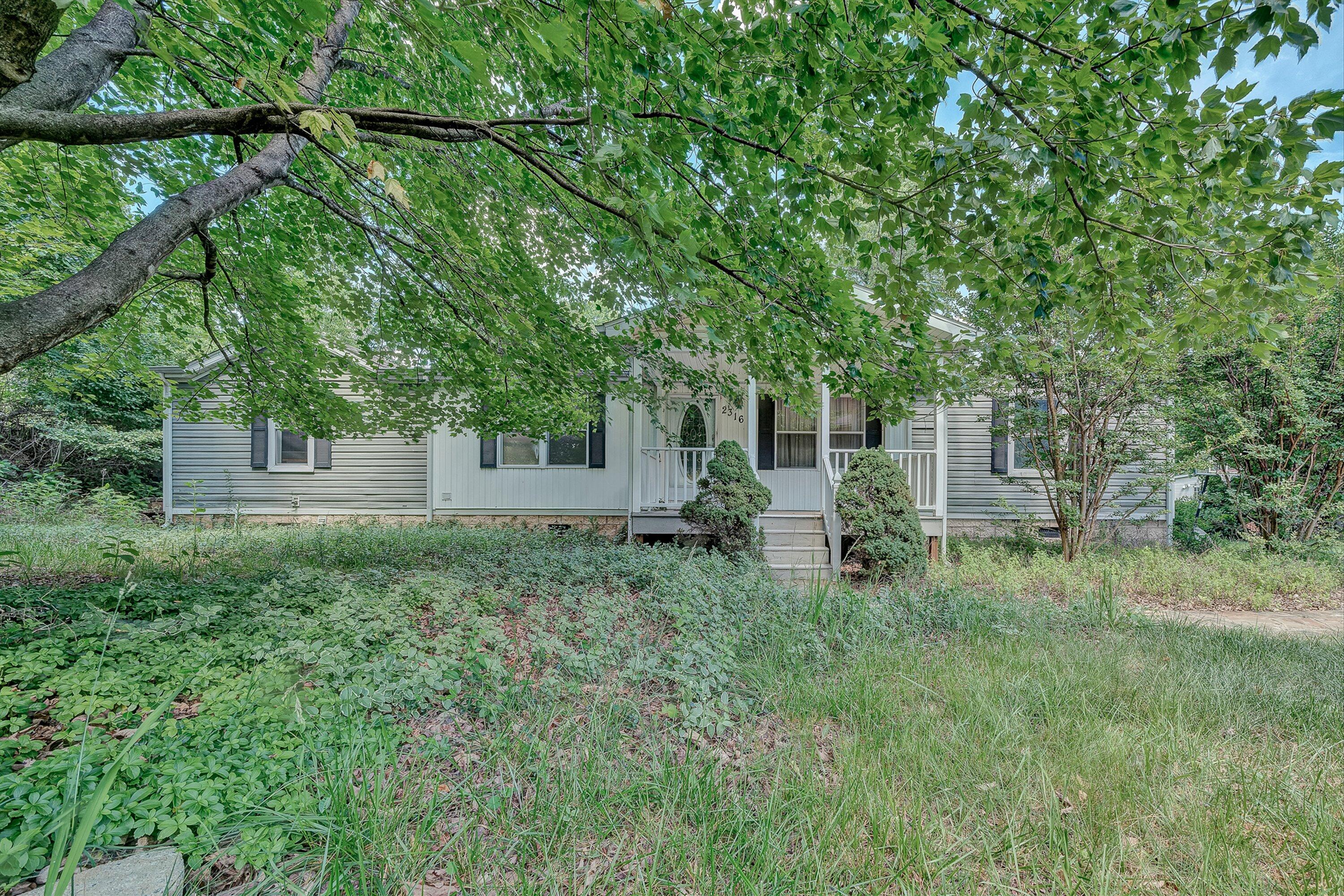 2316 Ridge Road Roanoke, VA 24014 - Photo 2 of 30 01-VM-08987