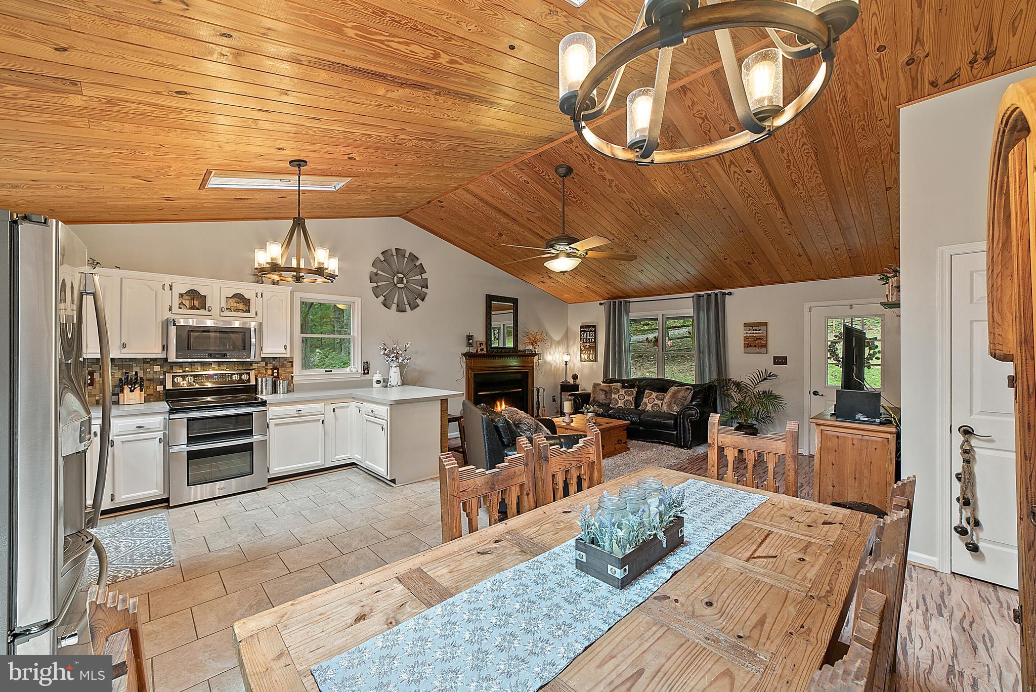 194 Hickory Nut Road Linden, VA 22642 - Photo 11 of 47 Gallery Image 11
