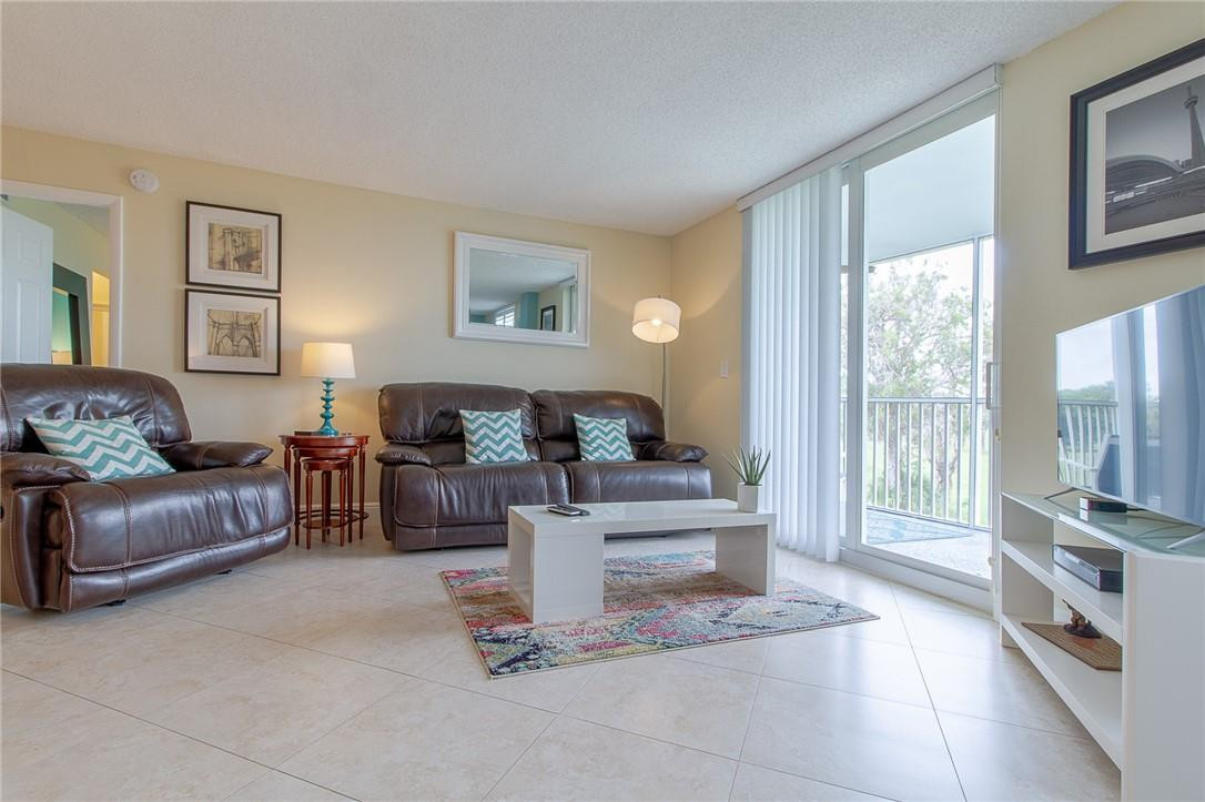 6661 Northwest 2nd Avenue, Unit 302 Boca Raton, FL 33487 - Photo 11 of 30 Photo 11