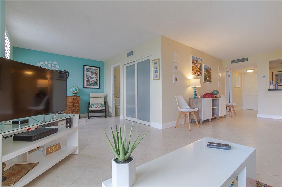 6661 Northwest 2nd Avenue, Unit 302 Boca Raton, FL 33487 - Photo 13 of 30 Photo 13