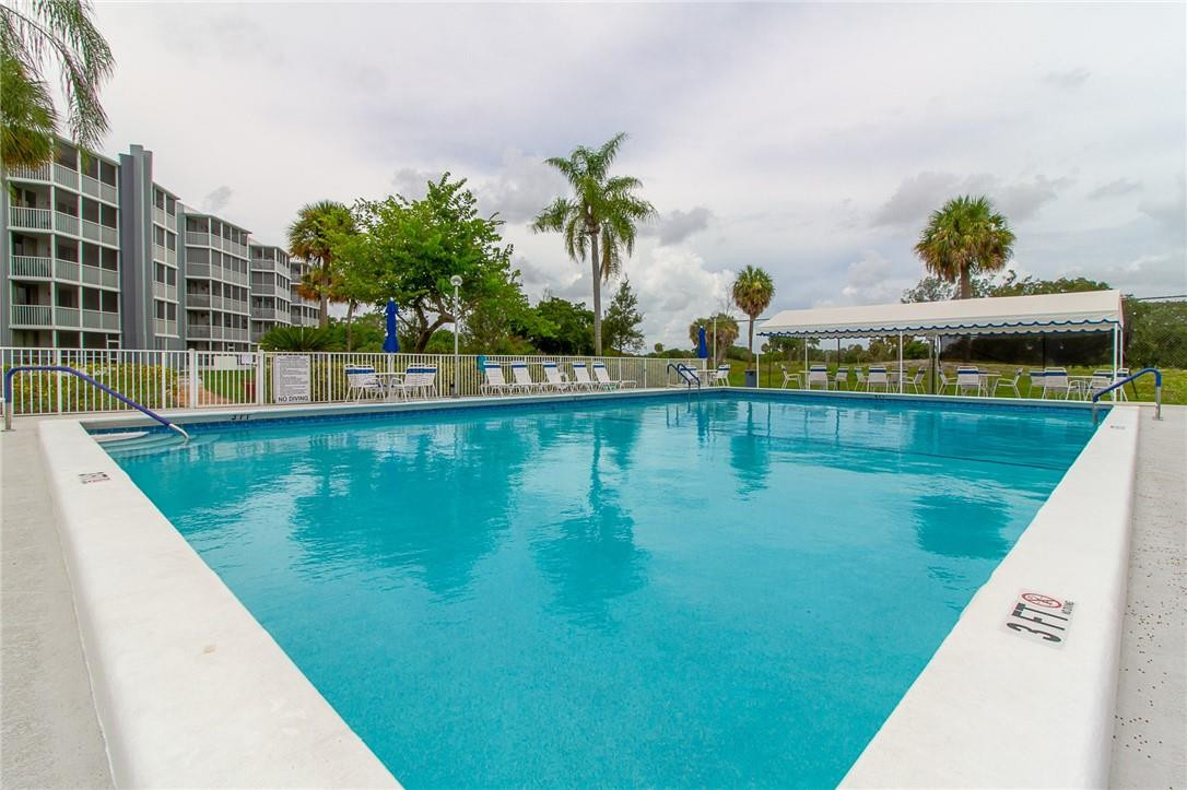 6661 Northwest 2nd Avenue, Unit 302 Boca Raton, FL 33487 - Photo 2 of 30 Photo 2