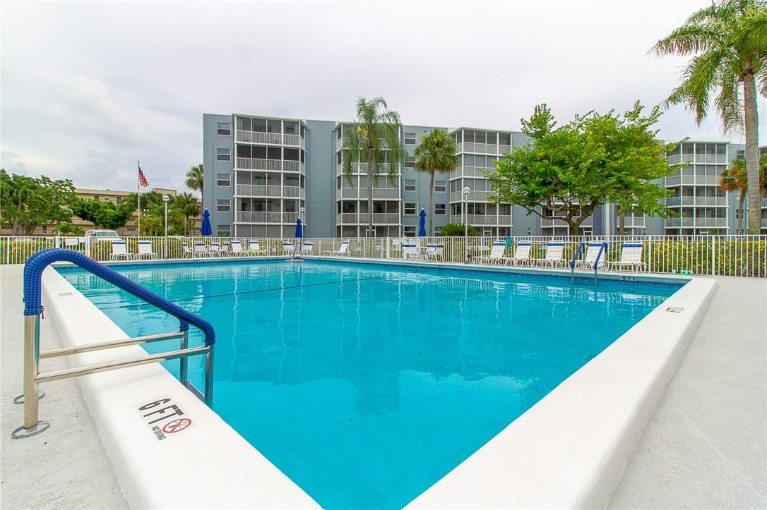 6661 Northwest 2nd Avenue, Unit 302 Boca Raton, FL 33487 - Photo 3 of 30 Photo 3