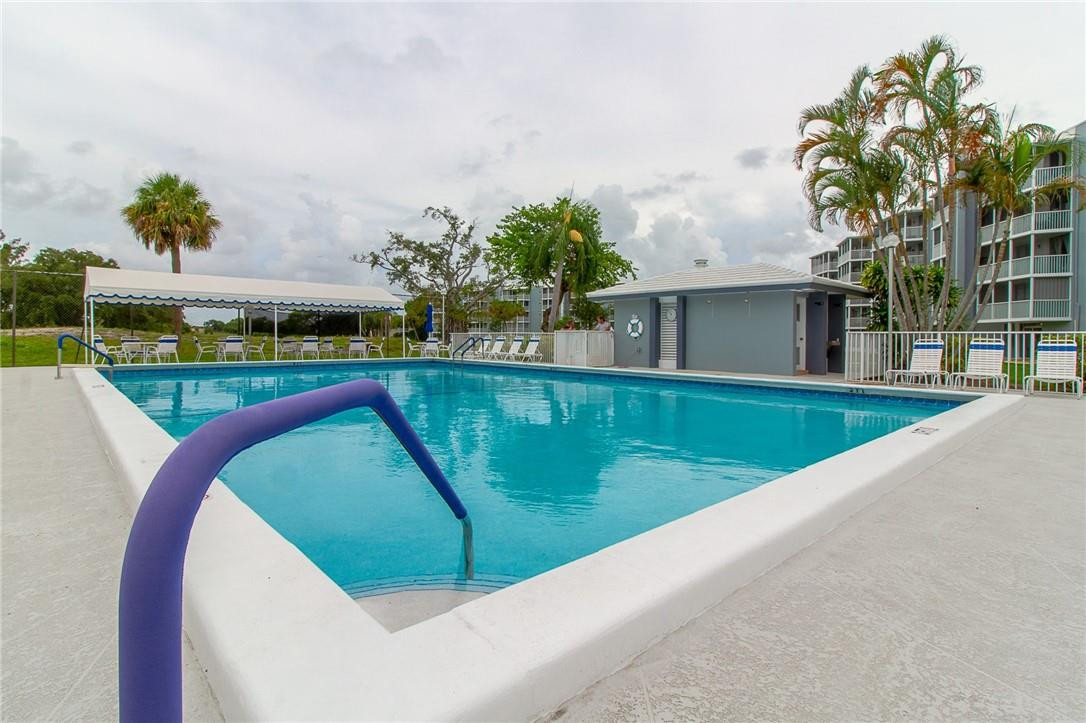 6661 Northwest 2nd Avenue, Unit 302 Boca Raton, FL 33487 - Photo 5 of 30 Photo 5