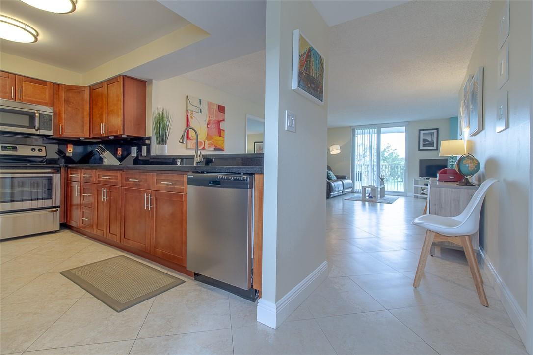 6661 Northwest 2nd Avenue, Unit 302 Boca Raton, FL 33487 - Photo 6 of 30 Photo 6