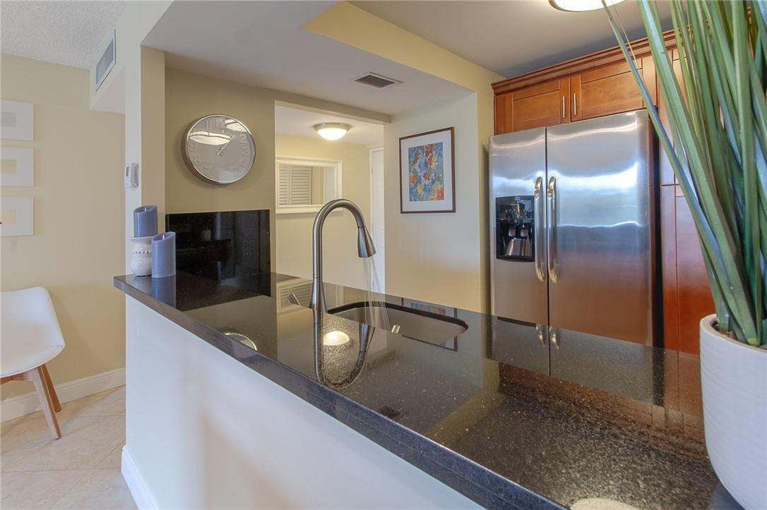 6661 Northwest 2nd Avenue, Unit 302 Boca Raton, FL 33487 - Photo 9 of 30 Photo 9