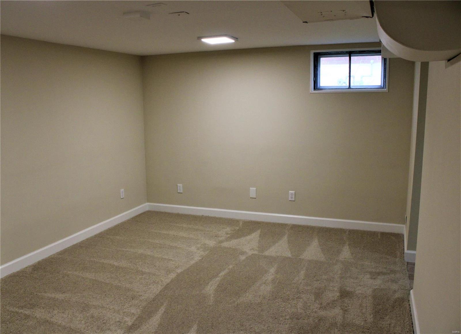 215 North Point Road Fairview Heights, IL 62208 - Photo 11 of 30