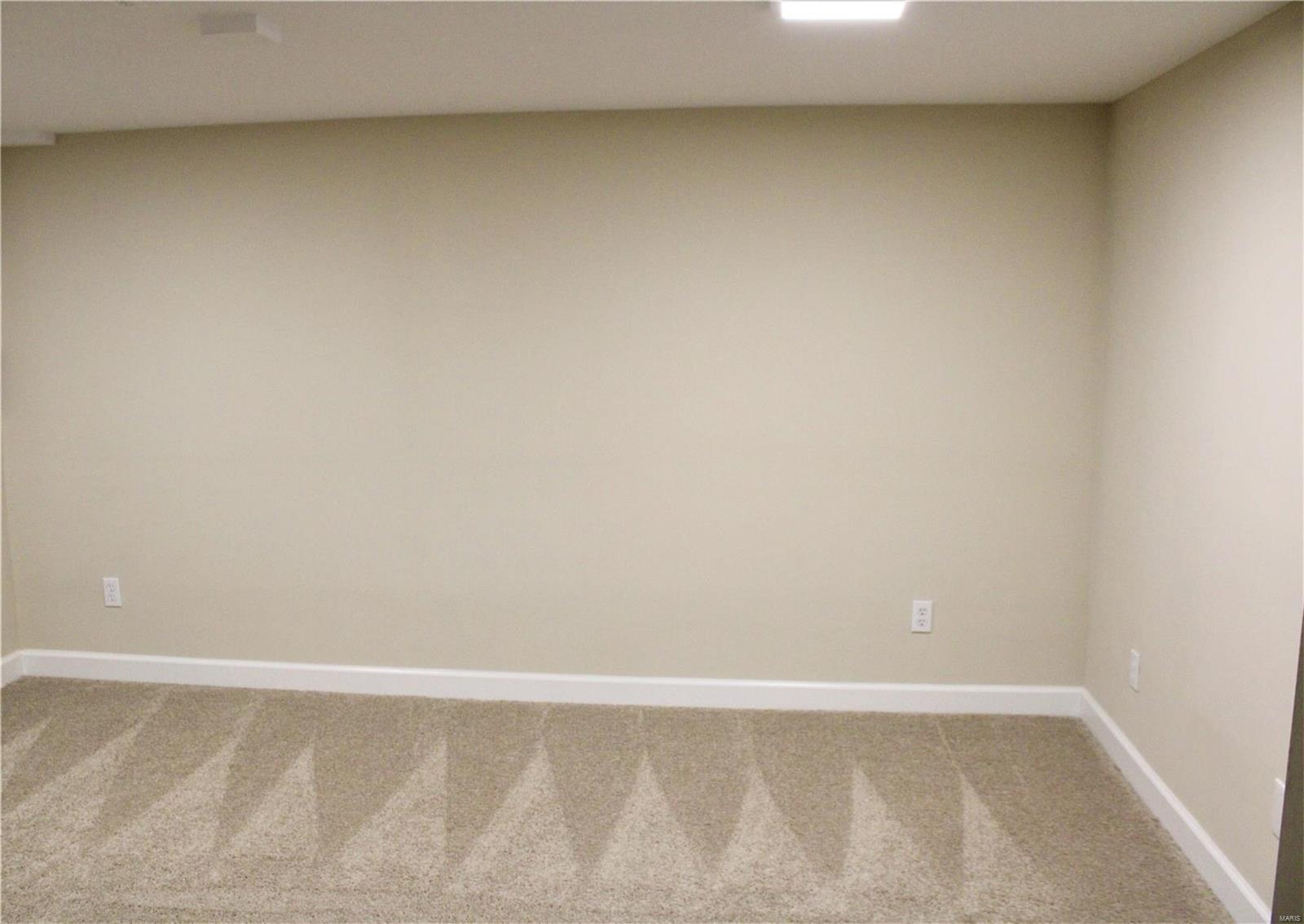 215 North Point Road Fairview Heights, IL 62208 - Photo 14 of 30