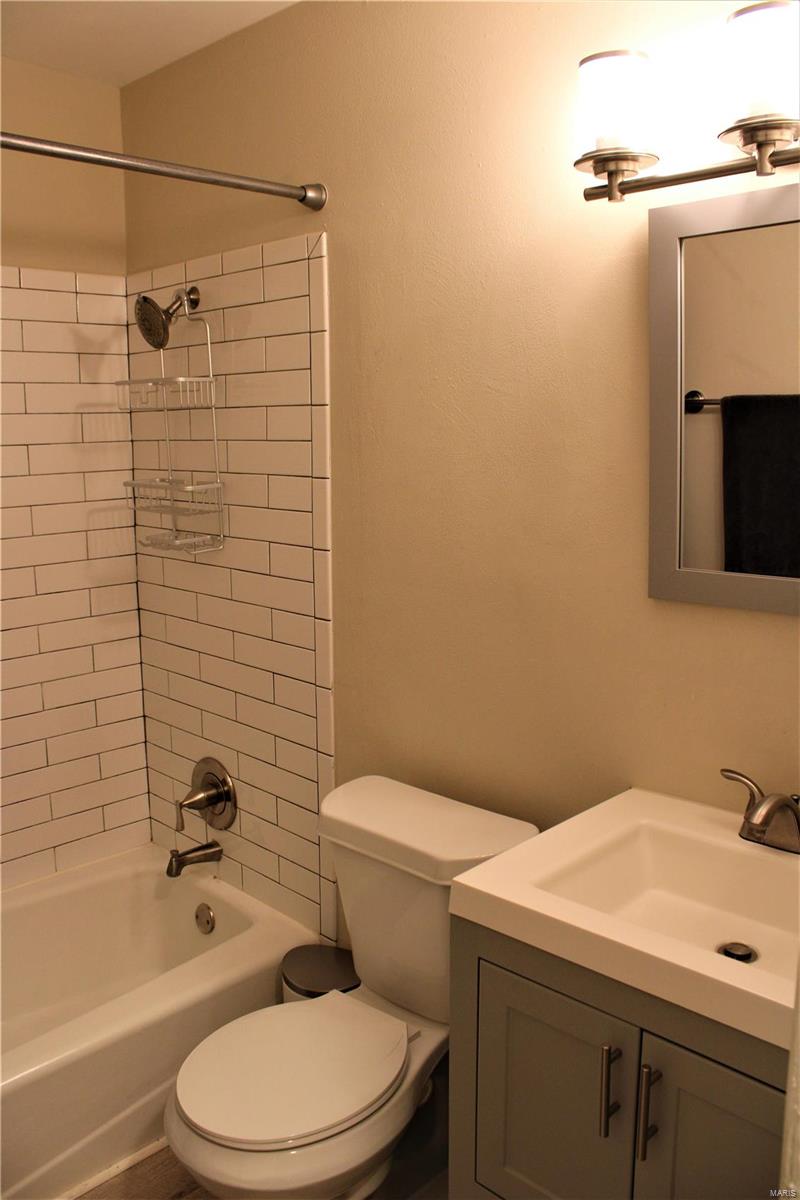 215 North Point Road Fairview Heights, IL 62208 - Photo 23 of 30