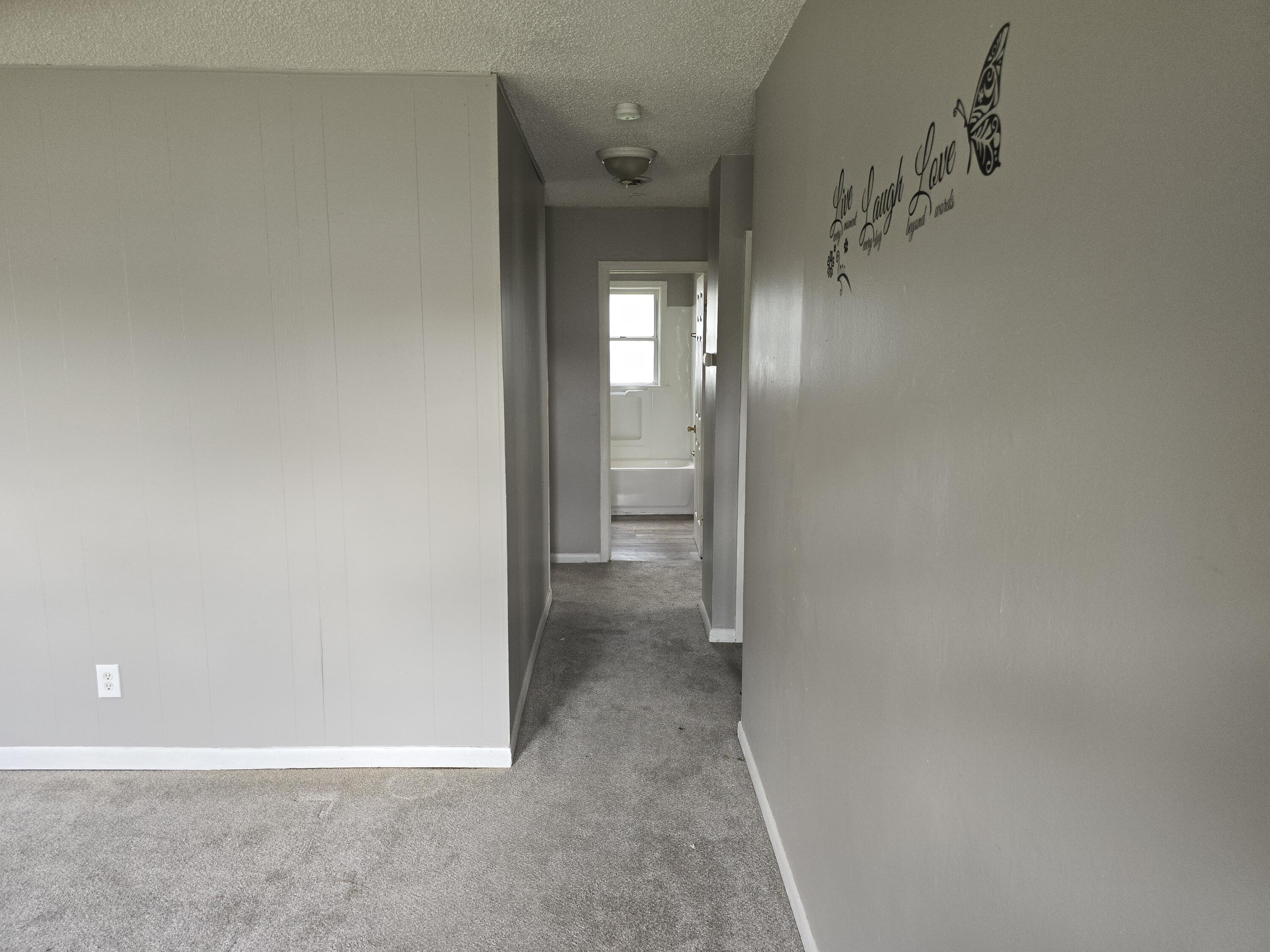 7061 Rivard Avenue Warren, MI 48091 - Photo 3 of 14 20240614_150556