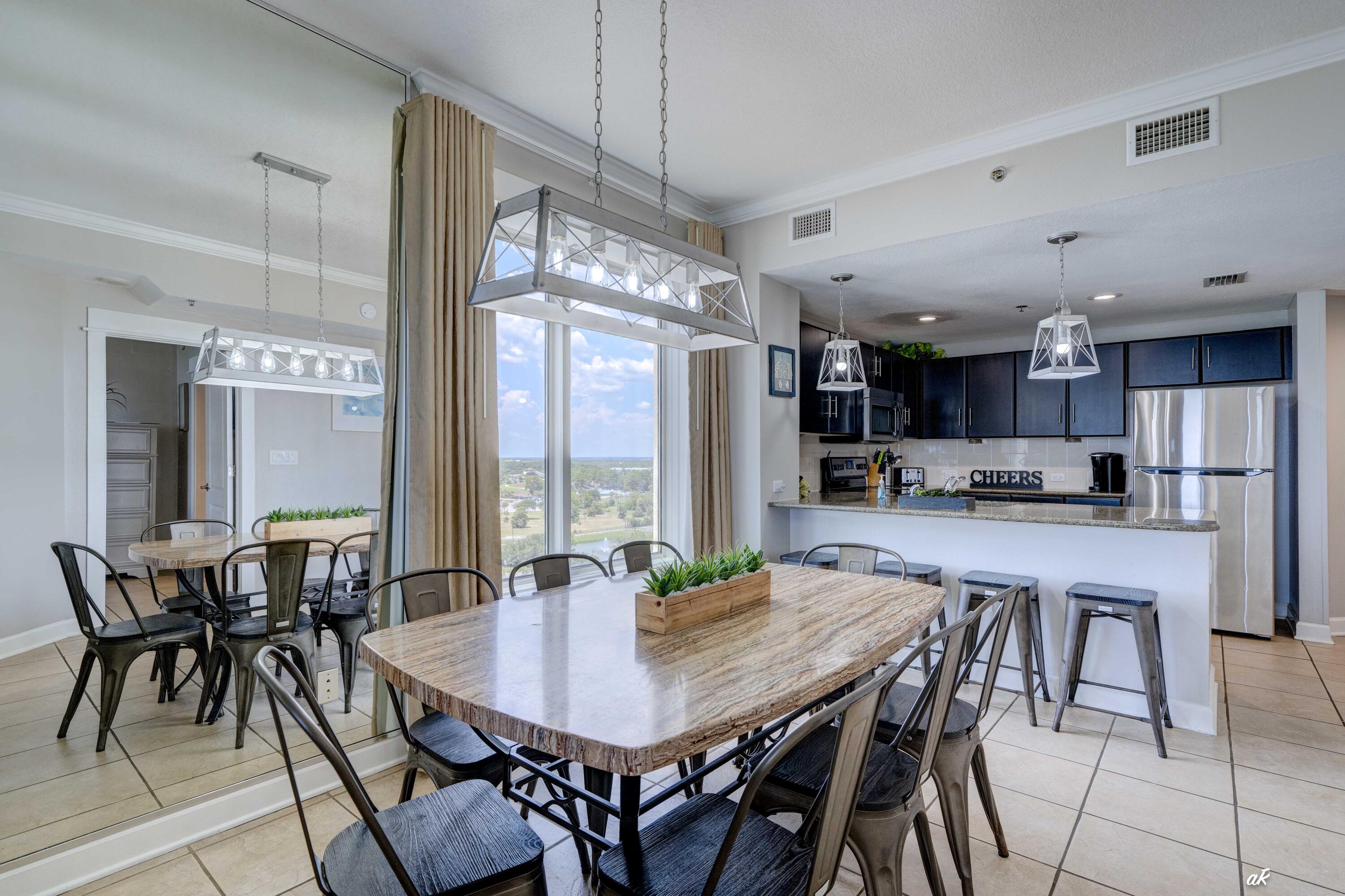 11807 Front Beach Road, Unit 11201 Panama City Beach, FL 32407 - Photo 12 of 59 Dining Area