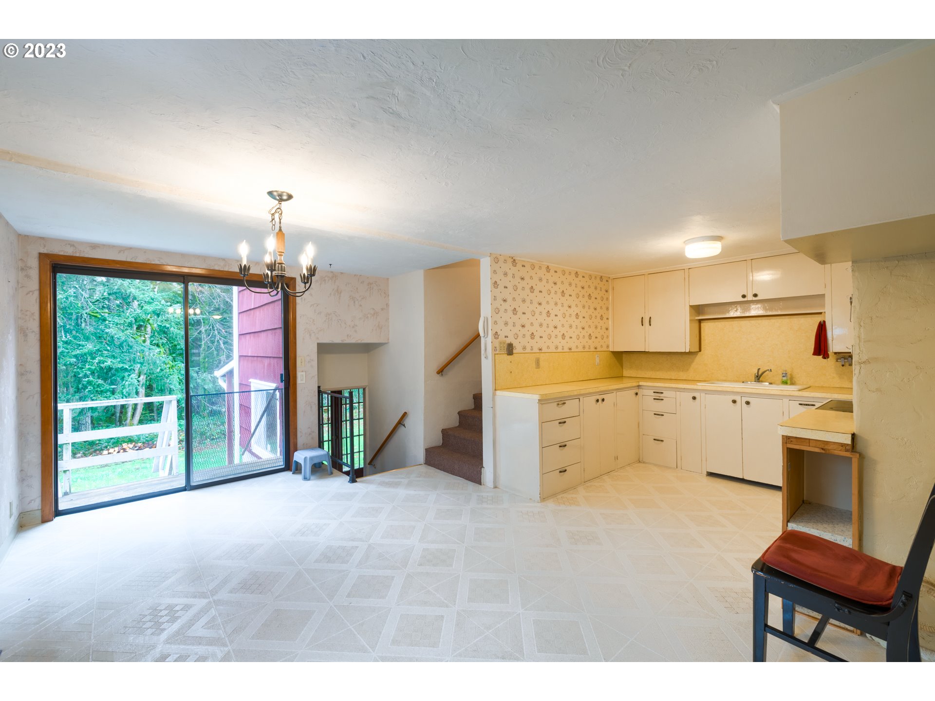 42711 Southeast Hogue Mill Road Corbett, OR 97019 - Photo 5 of 46 Gallery Image 5