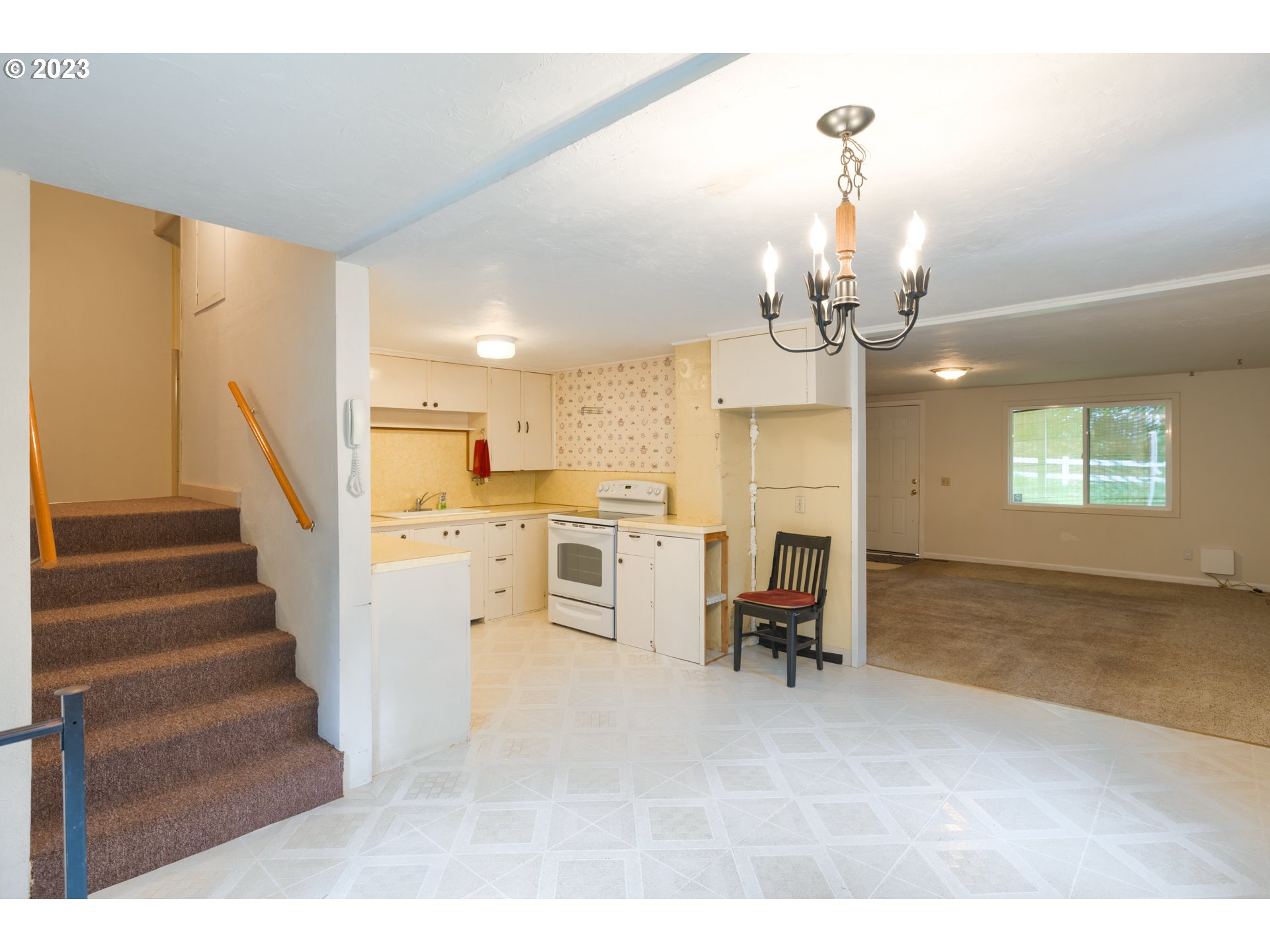 42711 Southeast Hogue Mill Road Corbett, OR 97019 - Photo 8 of 46 Gallery Image 8