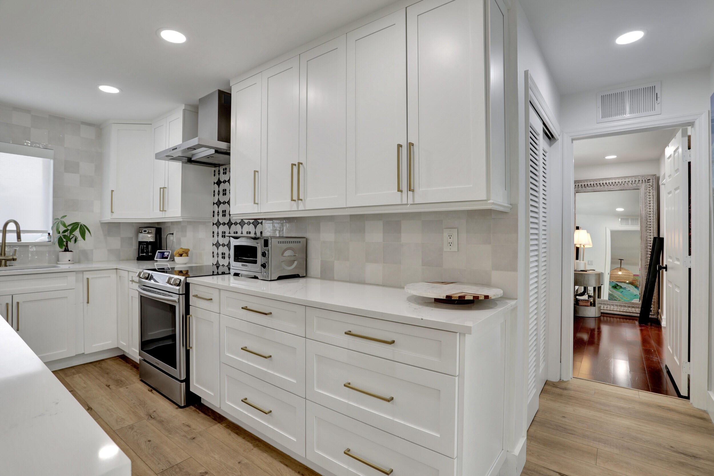 701 Southwest 7th Street Boca Raton, FL 33486 - Photo 10 of 37 46_22227121