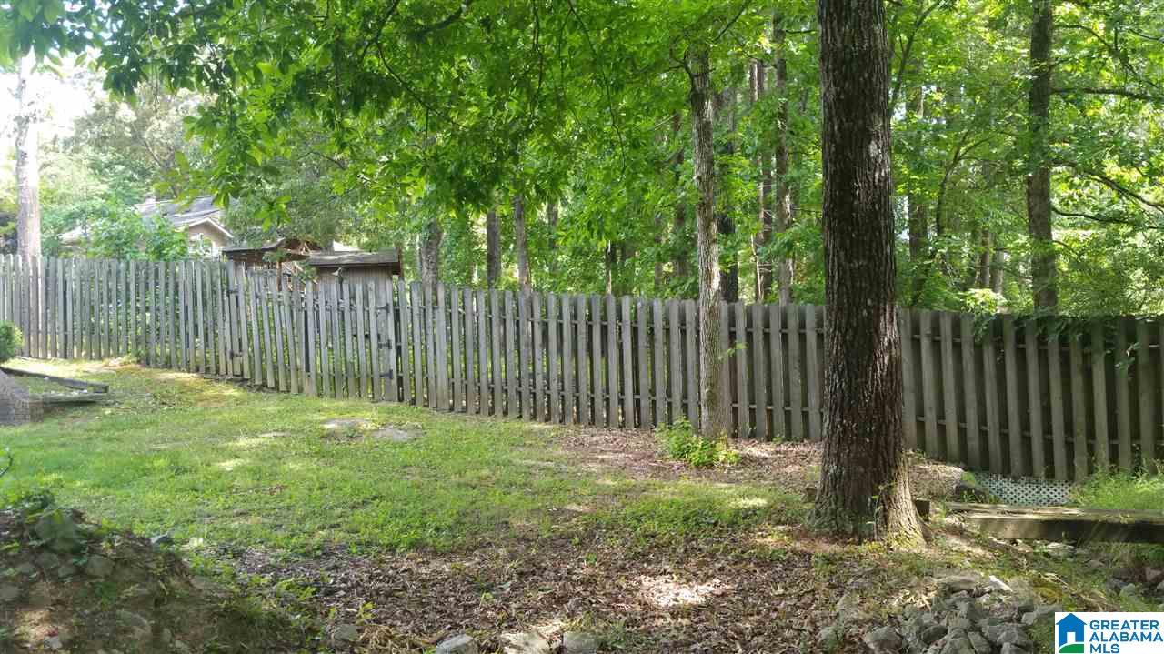 108 Dee Hendrix Road Bessemer, AL 35023 - Photo 4 of 28