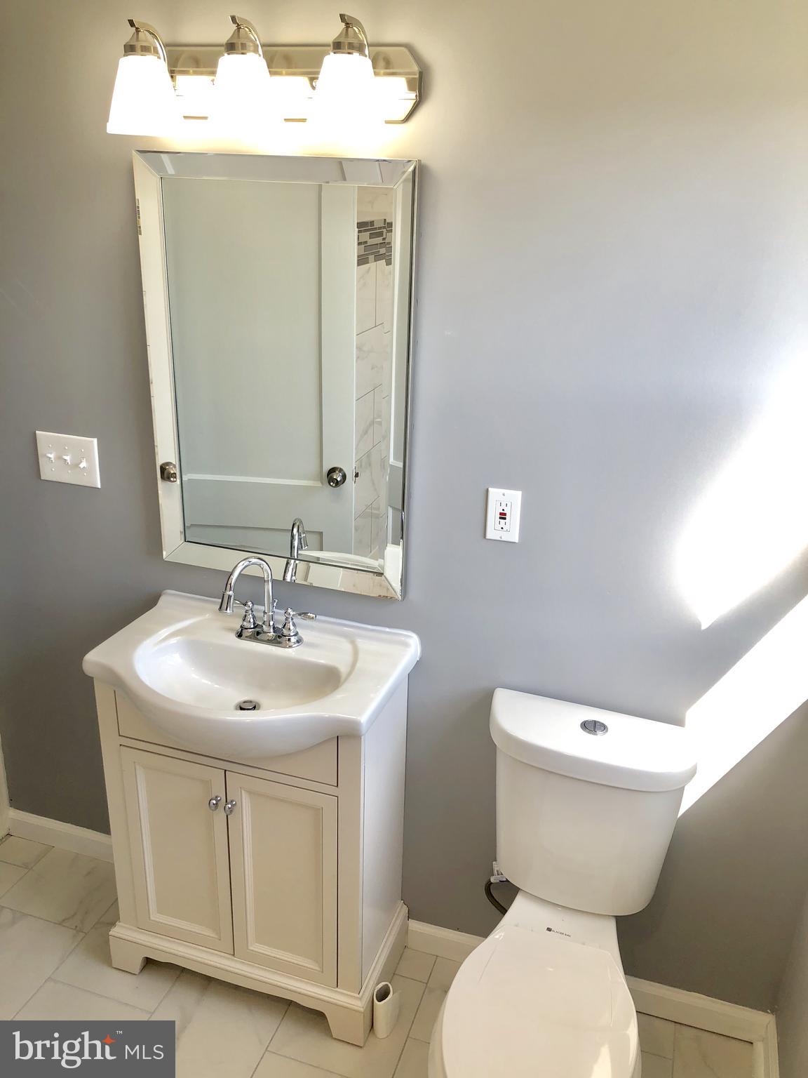 1716 Northbourne Road Baltimore, MD 21239 - Photo 12 of 22 Bath