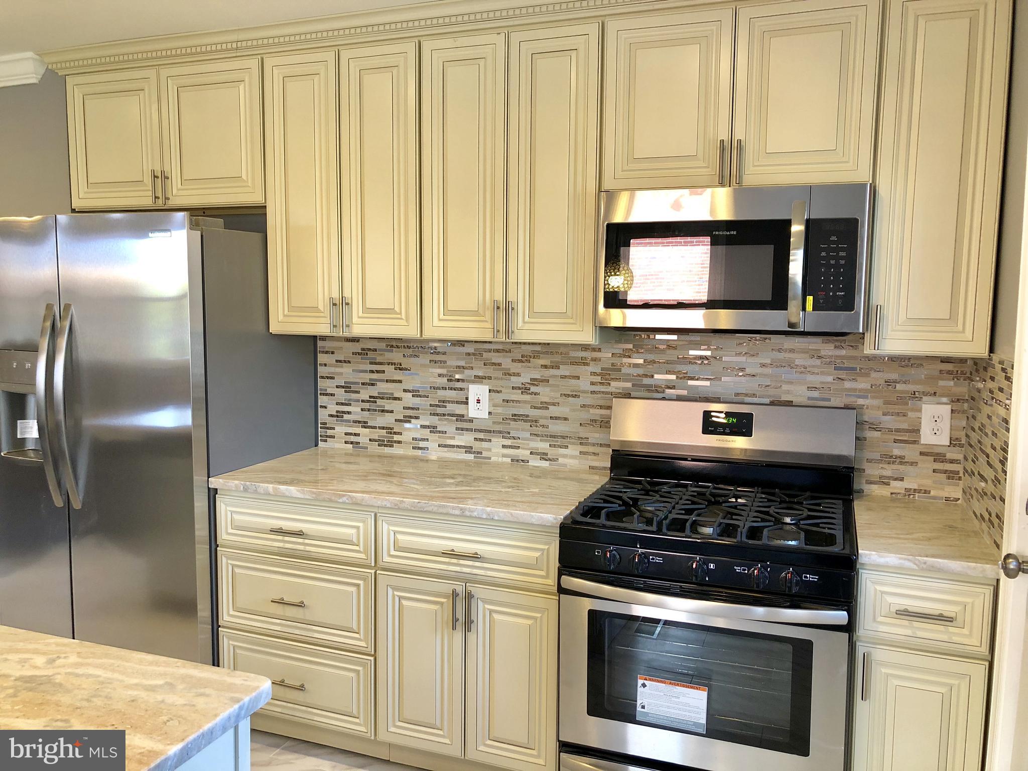 1716 Northbourne Road Baltimore, MD 21239 - Photo 3 of 22 Kitchen