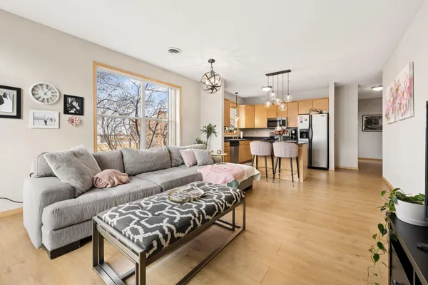 $314,900 | 301 Oak Grove Street, Unit 314, Minneapolis, MN 55403