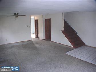 201 Walnut Ridge Drive Pottstown, PA 19464 - Photo 6 of 9 Dining Room