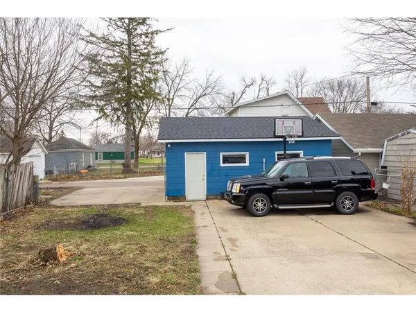 $242,000 | 902 4th Avenue Southwest, Austin, MN 55912