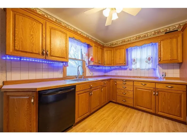 $242,000 | 902 4th Avenue Southwest, Austin, MN 55912