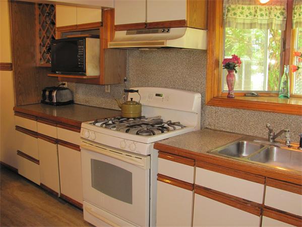 61 Chestnut Street West Springfield, MA 01089 - Photo 6 of 21 Gallery Image 6