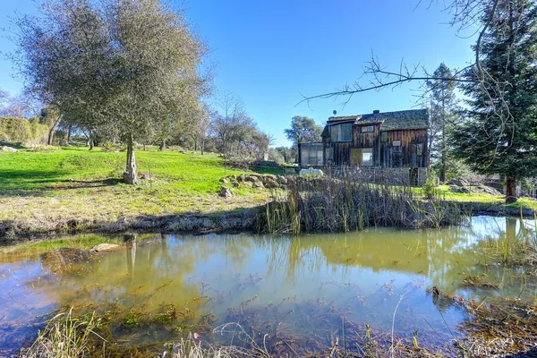 a view of a lake with houses