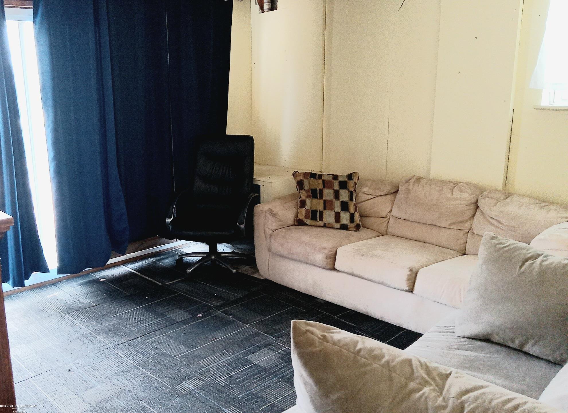 5444 Hearst Road Utica, MI 48317 - Photo 24 of 30 50109854-23.JPG