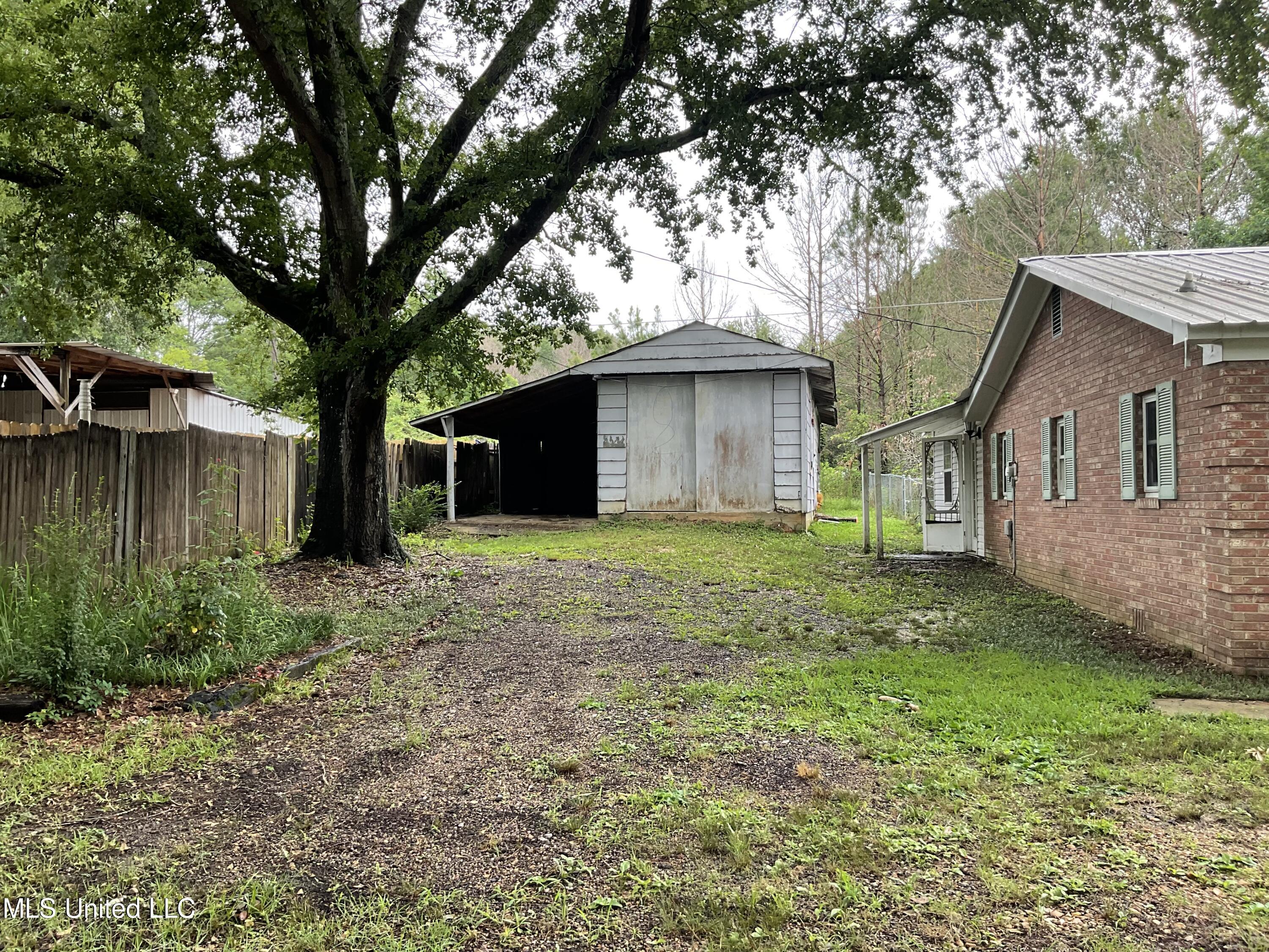 239 Burnham Road Brandon, MS 39042 - Photo 4 of 19 IMG_4956