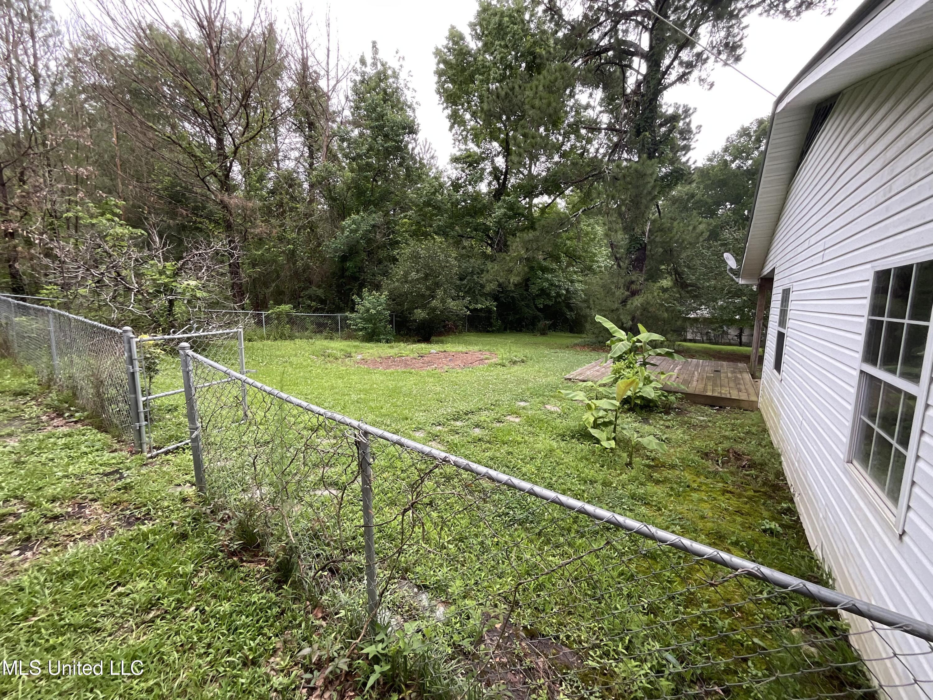 239 Burnham Road Brandon, MS 39042 - Photo 6 of 19 IMG_4961