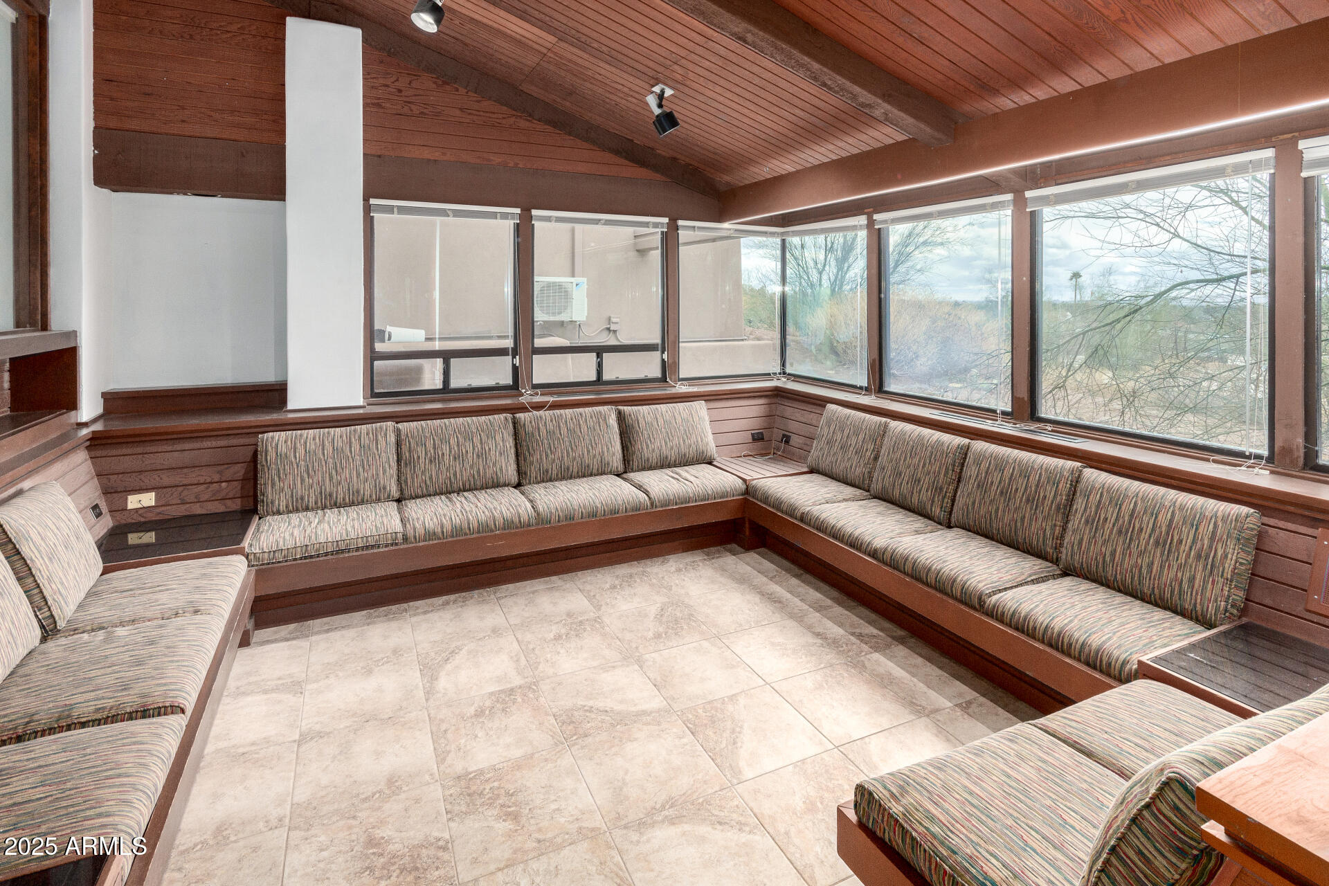 5275 North Camelhead Road Phoenix, AZ 85251 - Photo 12 of 45 22 - Camelhead