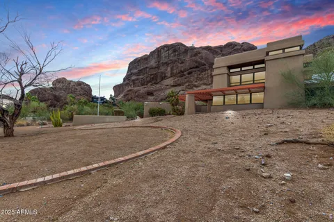 $2,825,000 | 5275 North Camelhead Road, Phoenix, AZ 85251