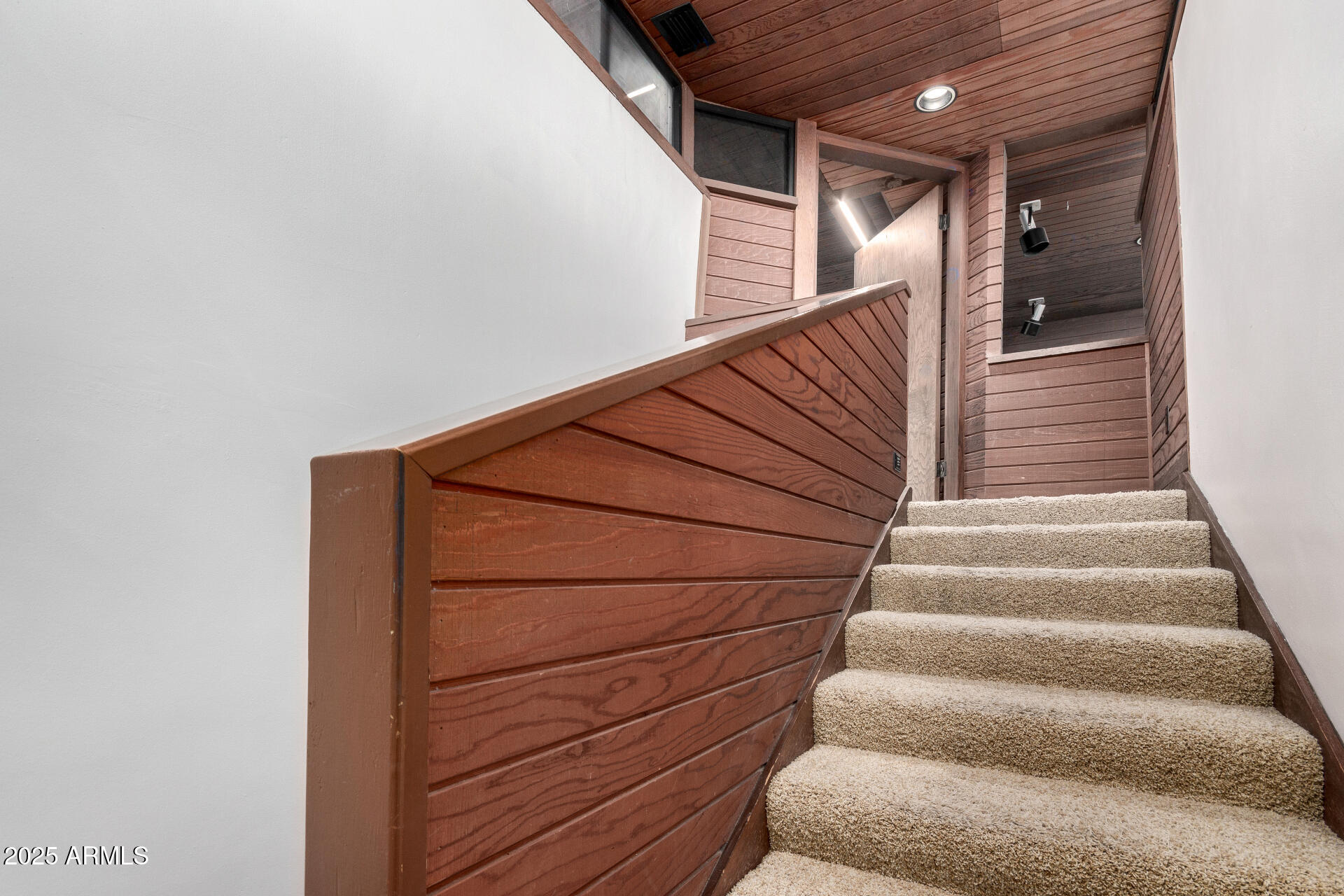 5275 North Camelhead Road Phoenix, AZ 85251 - Photo 27 of 72 32 - Camelhead