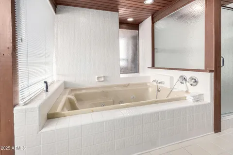 $2,825,000 | 5275 North Camelhead Road, Phoenix, AZ 85251