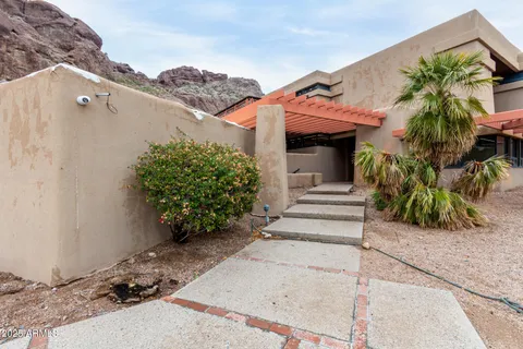 $2,825,000 | 5275 North Camelhead Road, Phoenix, AZ 85251
