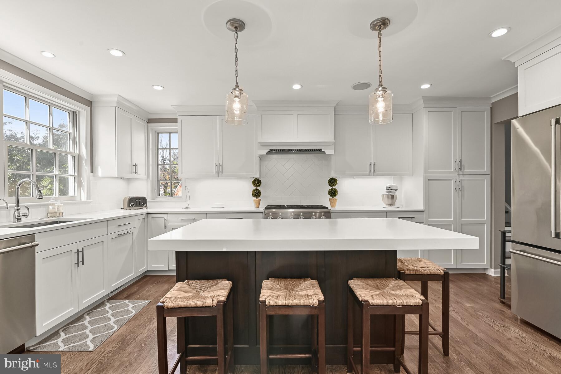 5404 Ridgefield Road Bethesda, MD 20816 - Photo 11 of 41 Kitchen Island