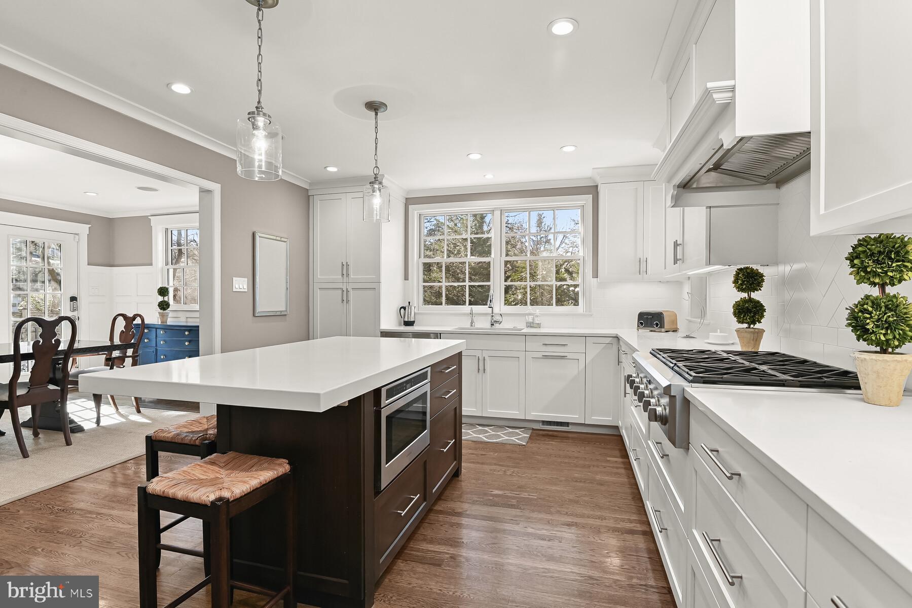 5404 Ridgefield Road Bethesda, MD 20816 - Photo 13 of 41 Kitchen