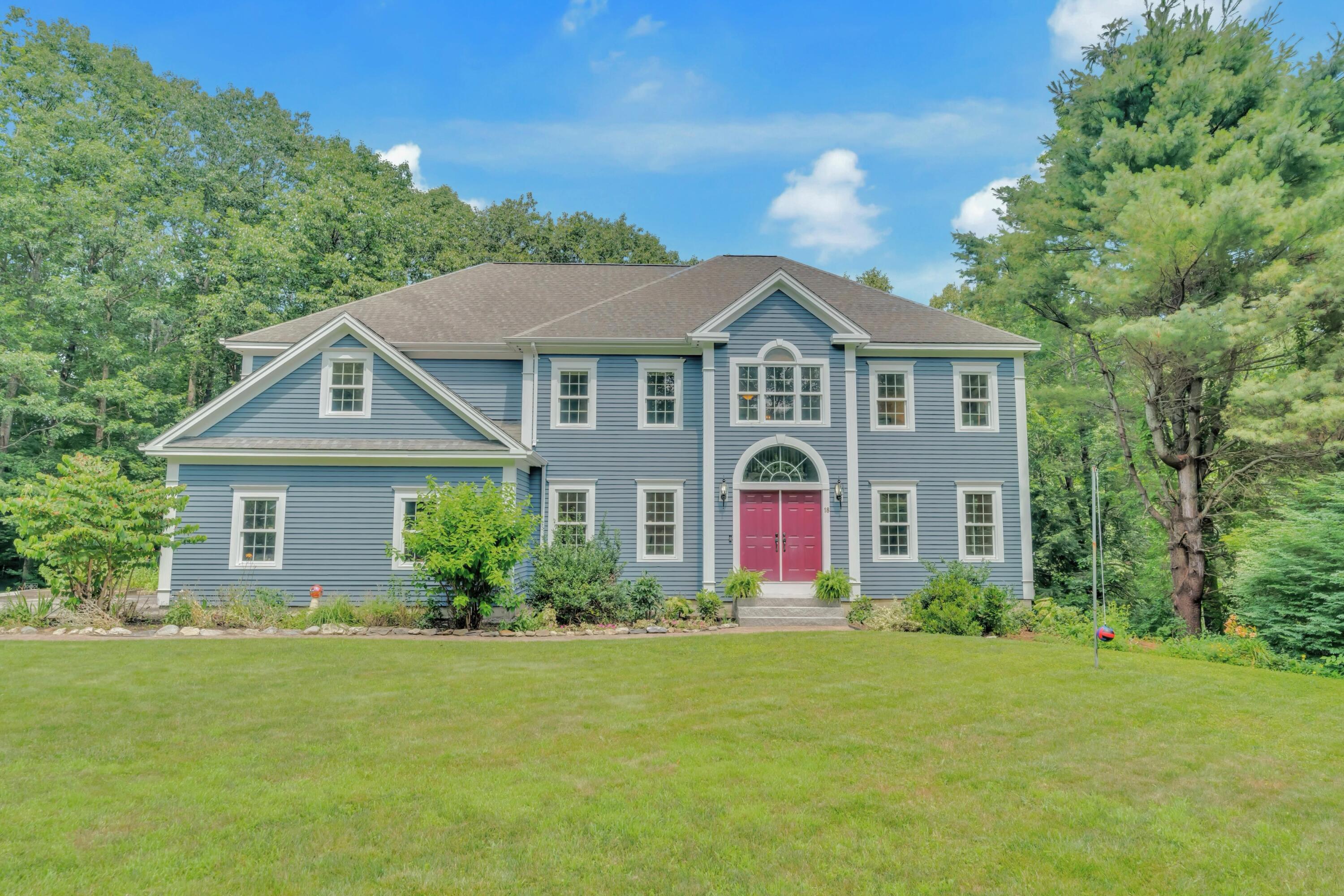 18 Lower Falls Road, Falmouth, ME 04105 Compass