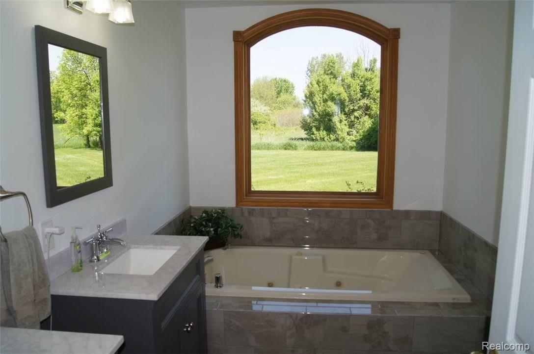 2162 Peppermill Road Lapeer, MI 48446 - Photo 37 of 70 DSC01454.JPG