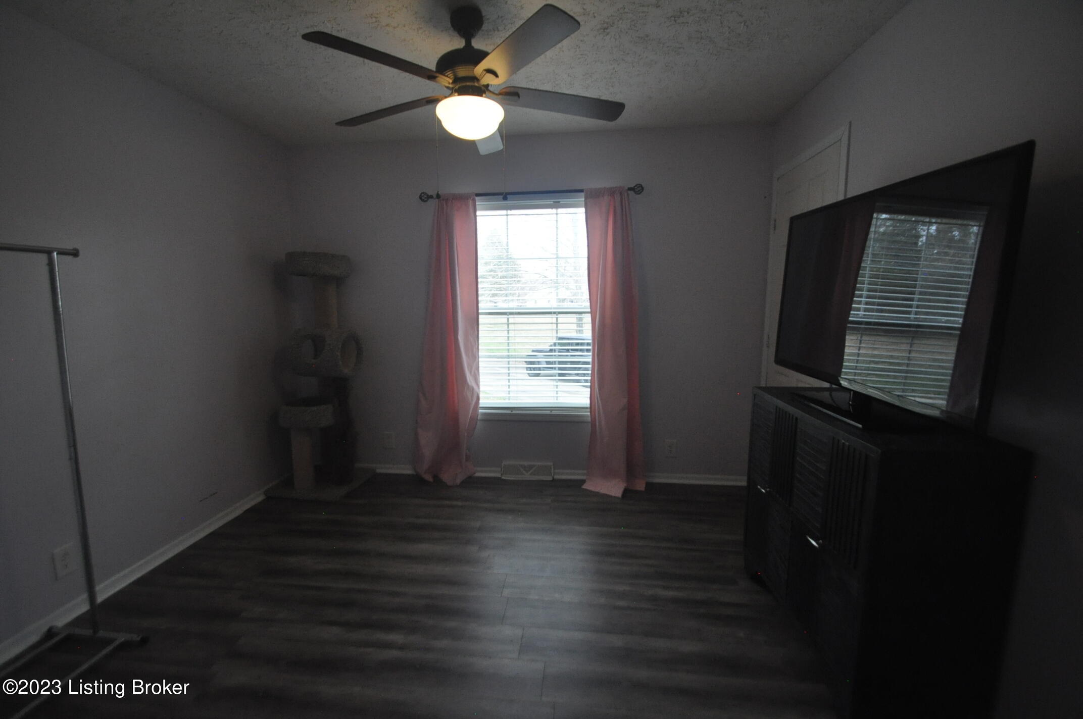 1030 Blackjack Road Radcliff, KY 40160 - Photo 8 of 23 DSC_0109