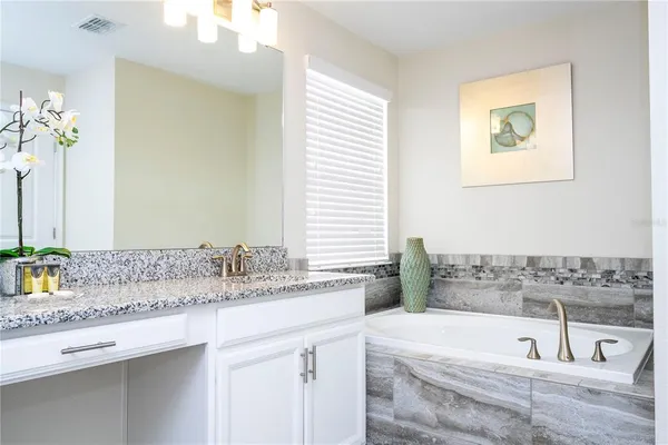 $530,000 | 1646 Moon Valley Drive, Davenport, FL 33896