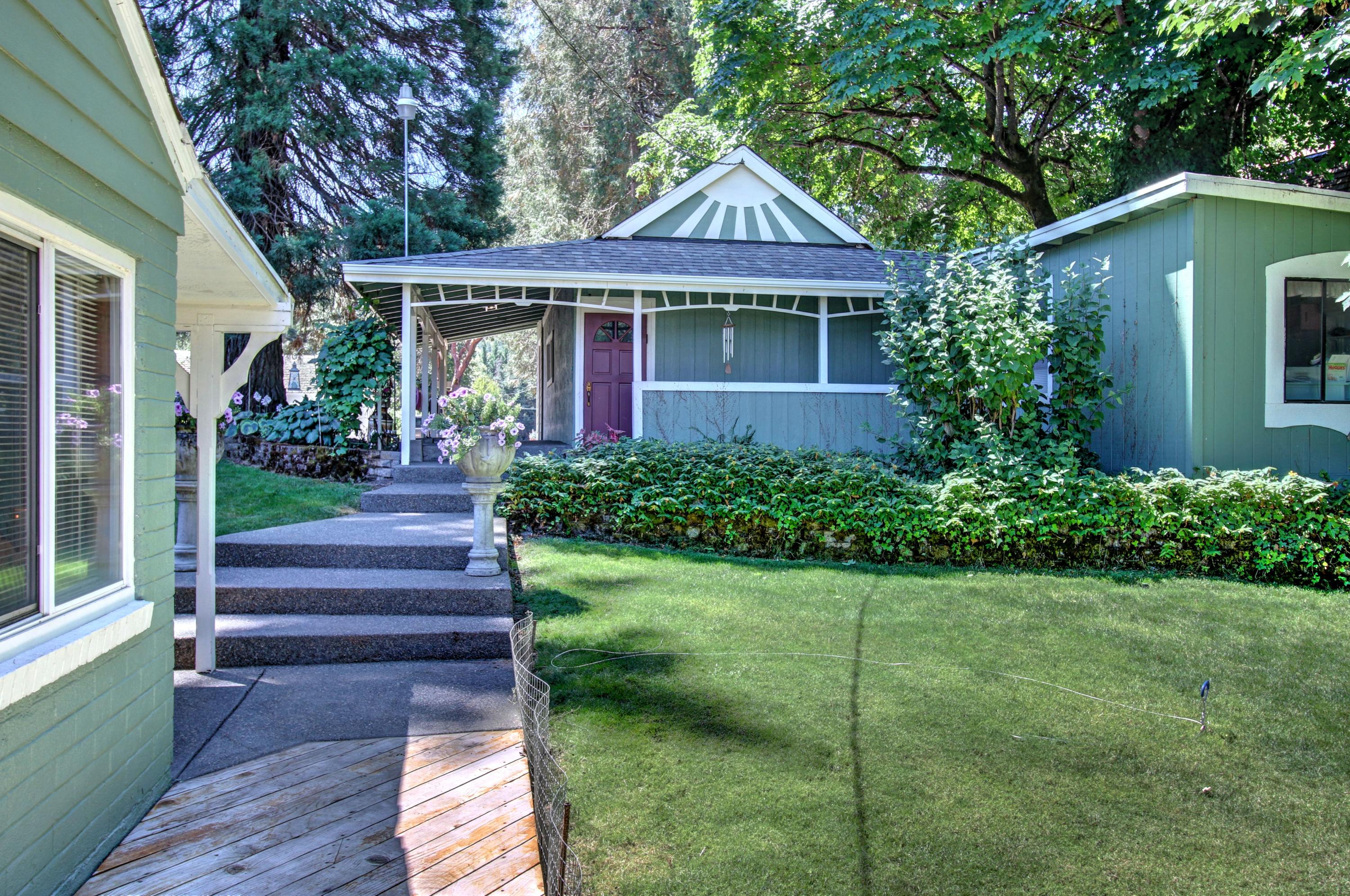 2176 Lampman Road Gold Hill, OR 97525 - Photo 41 of 44 IMG_6066_7_8_tonemapped