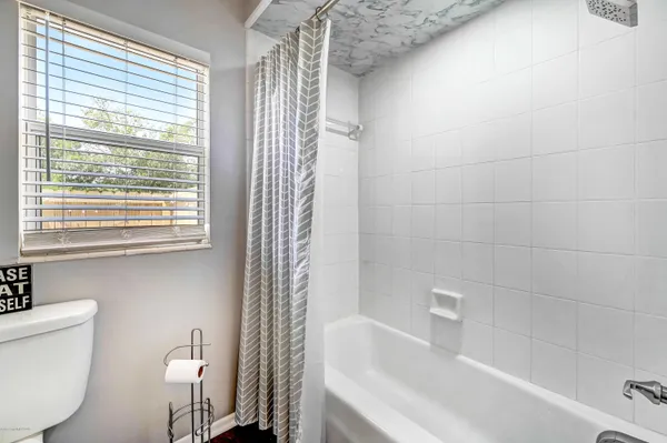 $1,875 | 1704 Oak Street, Melbourne, FL 32901