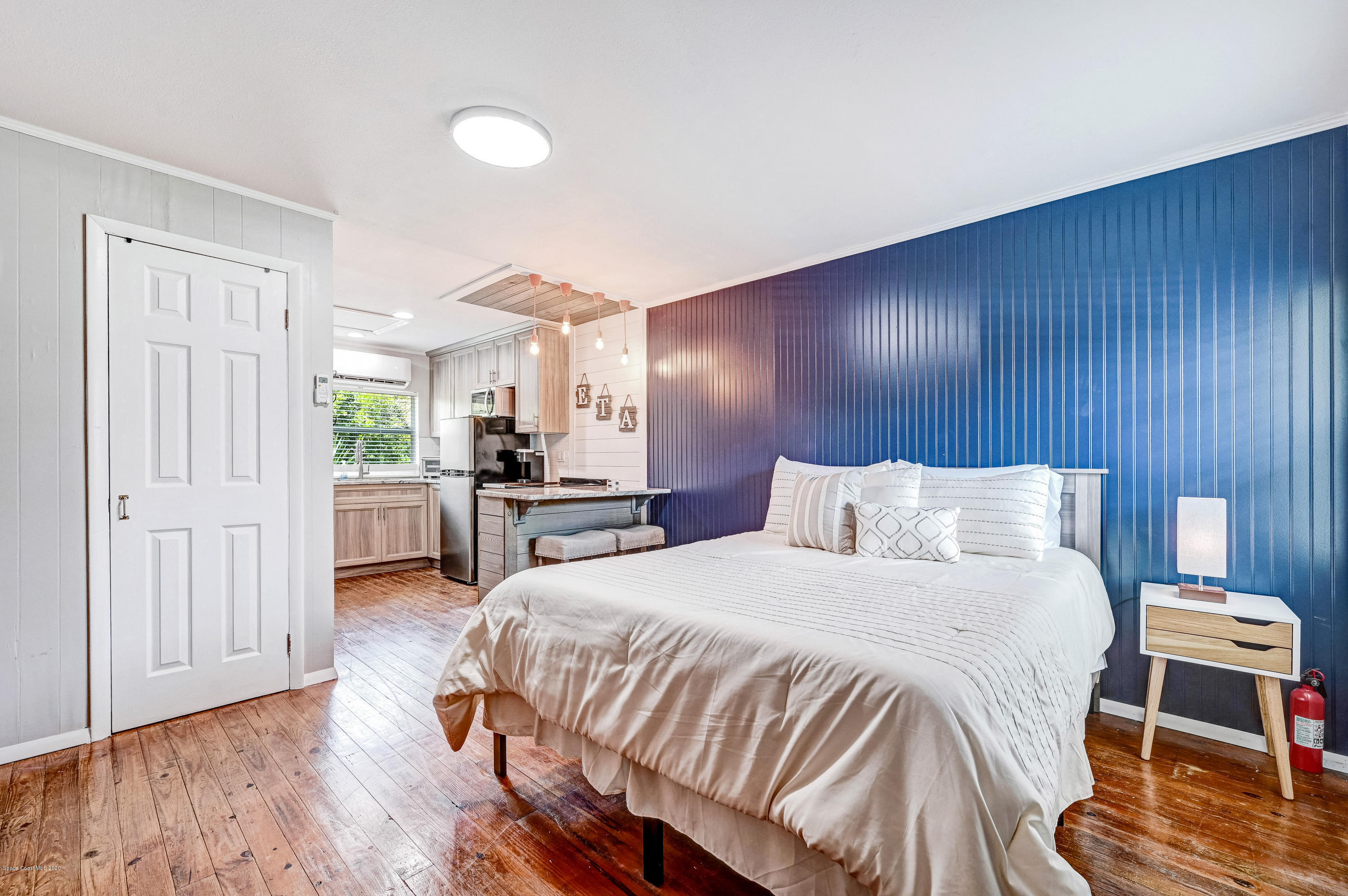 1704 Oak Street Melbourne, FL 32901 - Photo 6 of 15 DSC_6072