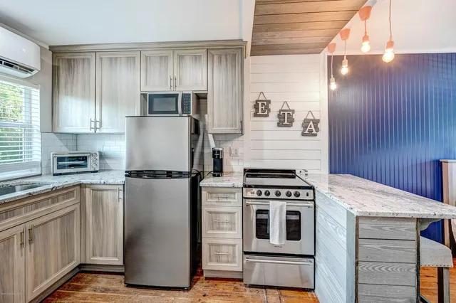 $1,875 | 1704 Oak Street, Melbourne, FL 32901