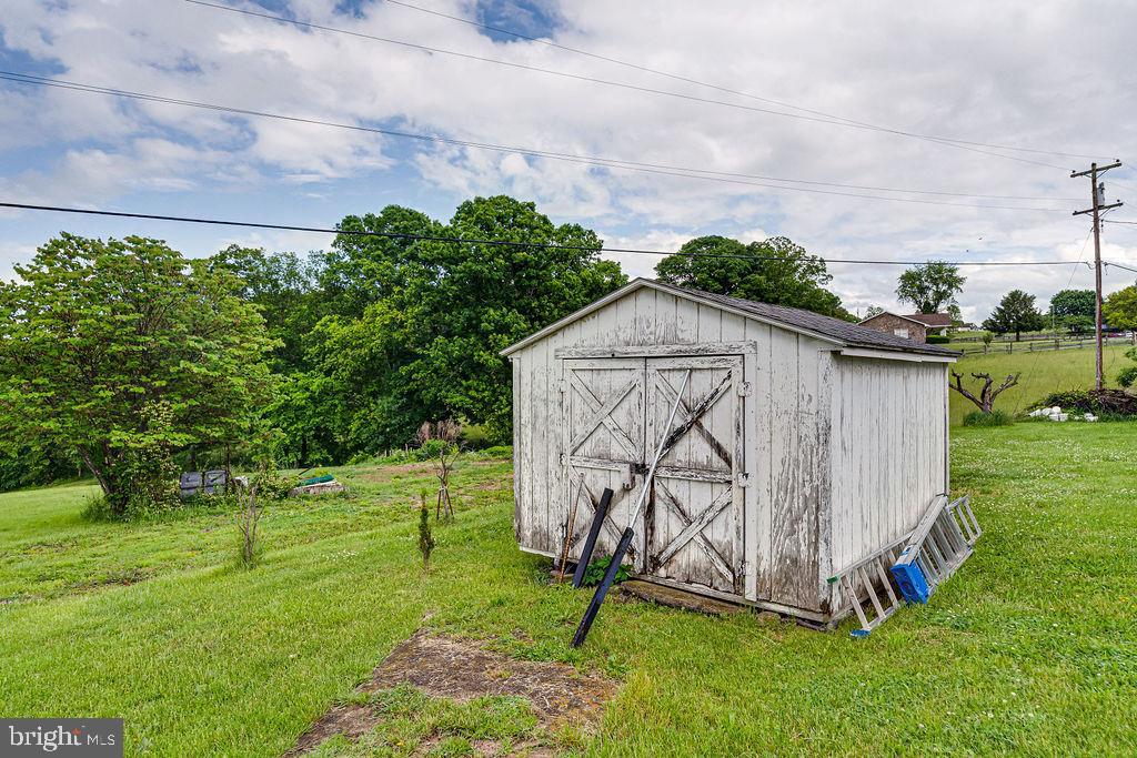 340 Andrews Road Strasburg, VA 22657 - Photo 42 of 51 Gallery Image 42