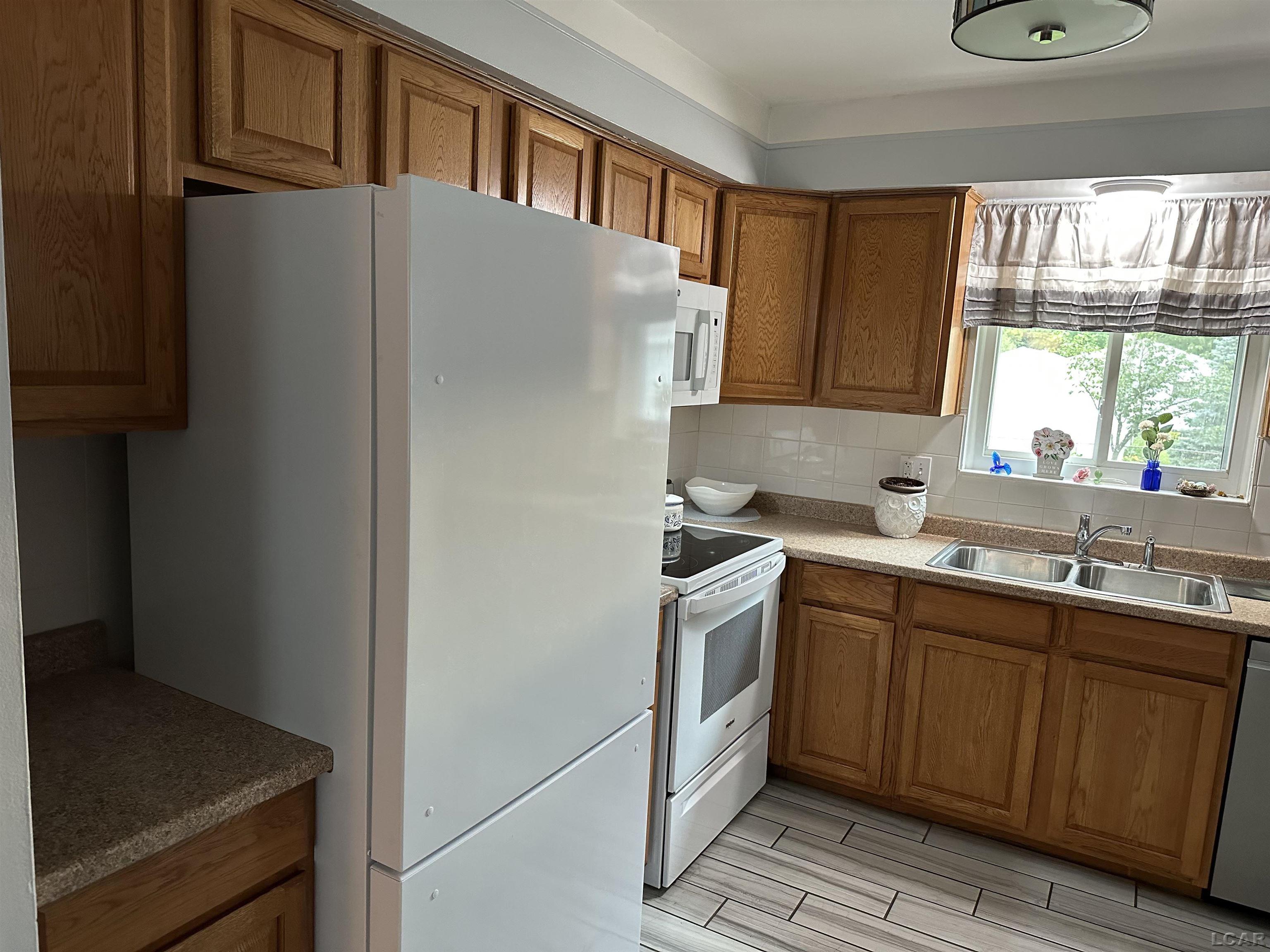 25468 Reeck Road Woodhaven, MI 48183 - Photo 8 of 49