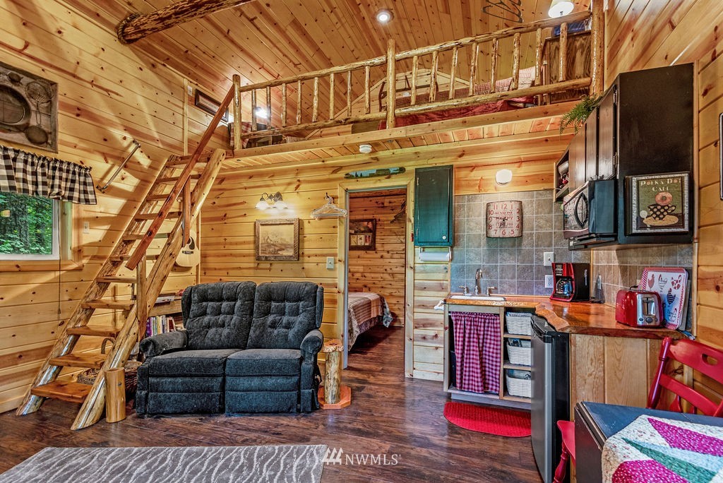 242 Hinch Road Castle Rock, WA 98611 - Photo 33 of 39 Gallery Image 33