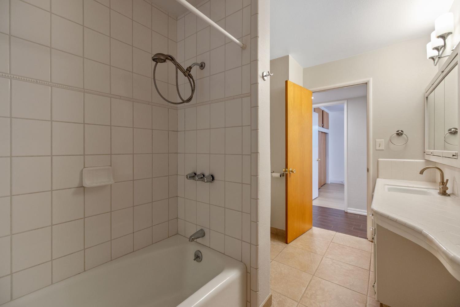 1395 South Rupert Avenue Reedley, CA 93654 - Photo 19 of 45